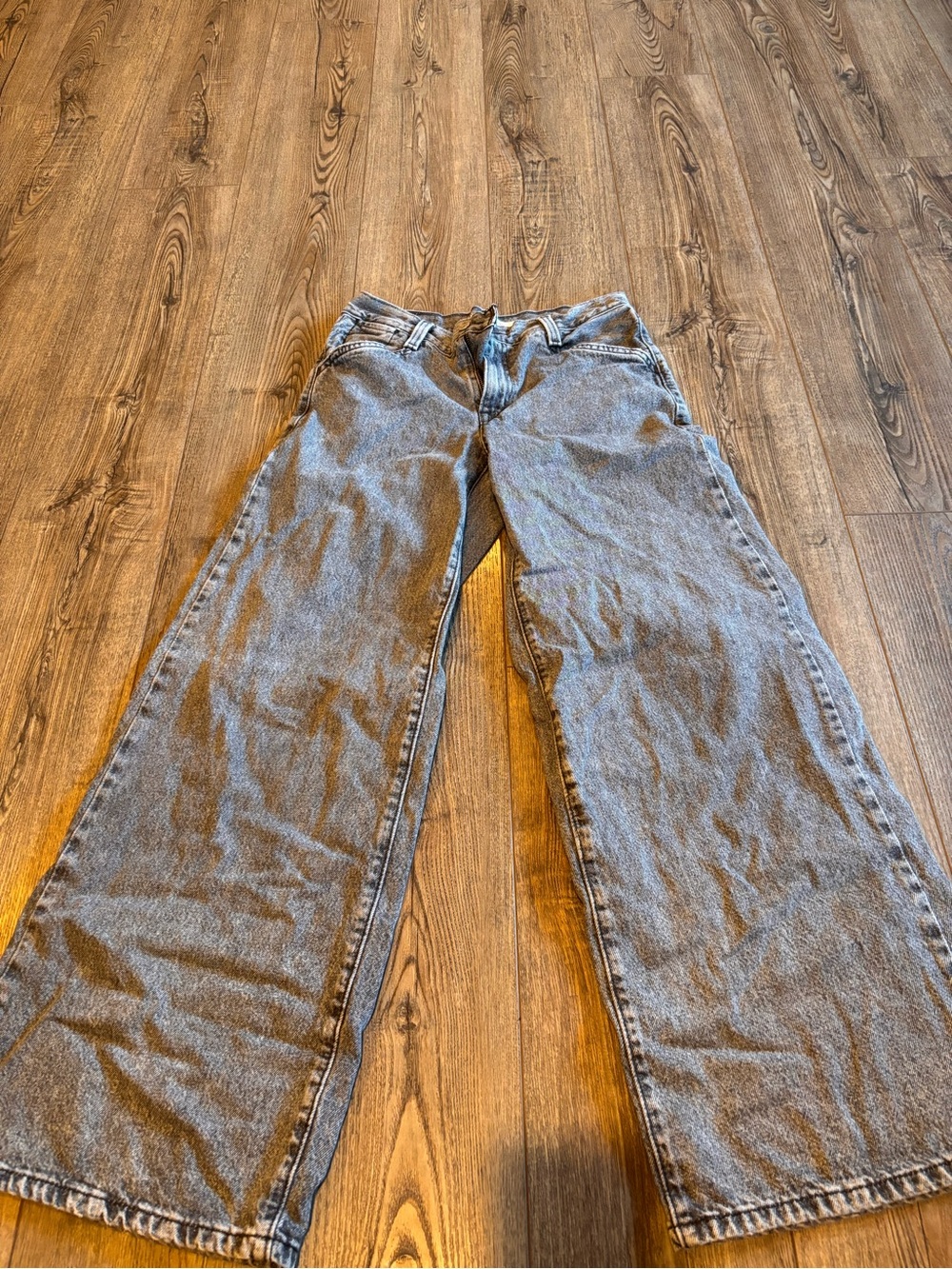 Levi's Wide-Leg Jeans in Washed Gray